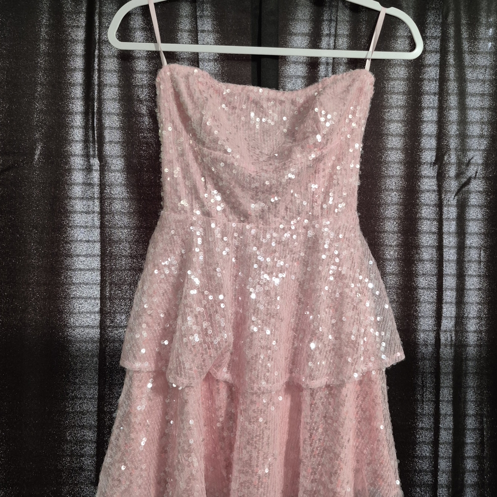 Windsor Light Pink Sequin Dress - Picture 4 of 8